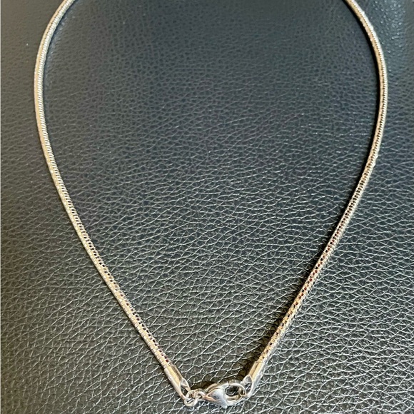 Omega style necklance - Picture 7 of 9